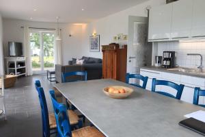 124m_Ferienhaus mit Meerblick