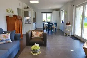 124m_Ferienhaus mit Meerblick - Freest