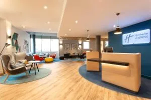 快捷假日切尔滕纳姆镇中心酒店 - 温什科姆