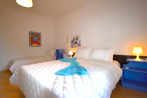 Barlee Beach Front House, Metamorfosi