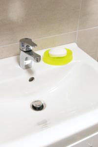 Spacious 2BR with balcony in Prague - Comfort & Style