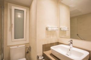 Standard Double or Twin Room with Garden View room in Aparthotel Silver