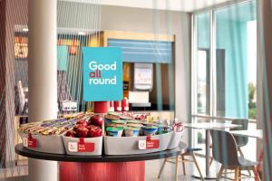 avid hotels - Orlando International Airport by IHG