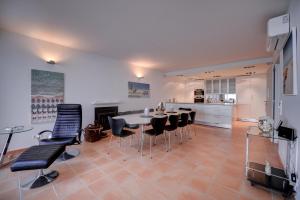 The Fantastic Beach House of Luz