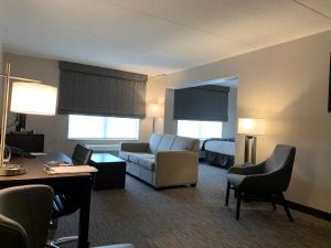 King Studio Suite - Non-Smoking room in Wingate by Wyndham Wilmington