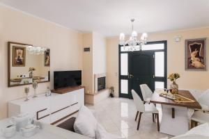 Faidra Luxury Apartment