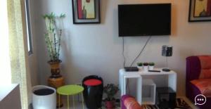 Favila Condotel unit in Palmtree Villas Newport City walking distance to Airport terminal 3 Accessable to Airport terminal 1 &2