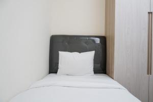 Best Price and Comfortable 2BR with Private Lift Apartment at Menteng Park By Travelio