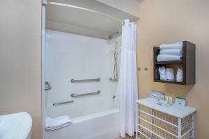 King Suite room in Staybridge Suites Chattanooga Downtown - Convention Center an IHG Hotel