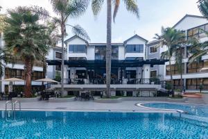 CySuites Apartment Hotel