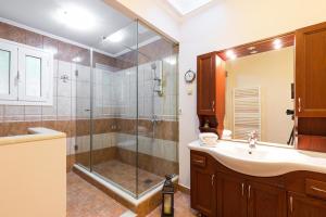 Tatiana Seaview House by Konnect, Nisaki