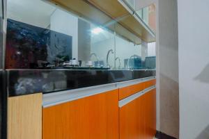 Vintage Studio Apartment at Nifarro Park By Travelio