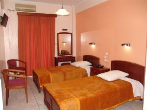 Superior Renovated Twin room  room in Hotel Cosmos
