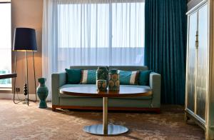 Hotels Holiday Inn Nice, an IHG Hotel : photos des chambres