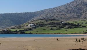 Kalados -Beachfront Studios & Restaurant -