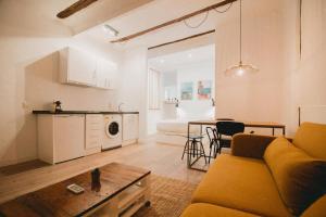 CHARMING DESIGN APARTMENT REINA SOFIA