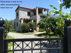 Stoupa's Paradise - Lévktron