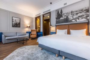 Junior Suite room in Radisson Blu Hotel Prague