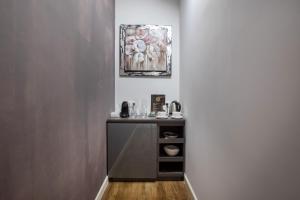 One-Bedroom Apartment room in Rockmond 64 Junior Suite 4