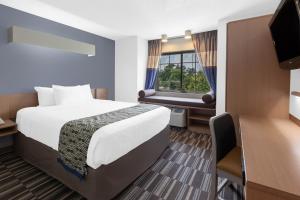 Microtel Inn Suite by Wyndham BWI Airport