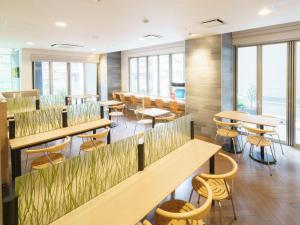 Suita Super Hotel Midosujisen Esaka 3-Star Accommodation lobby