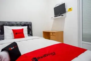 RedDoorz Hostel near Kota Lama Semarang - Kalibanteng-lor