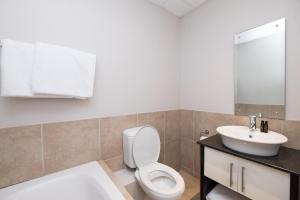 Point Waterfront Apartments