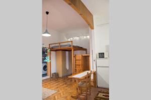 Pine Tree Studio in Historical City Centre