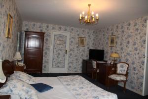 Hotels Chateau Des Bondons EI : photos des chambres