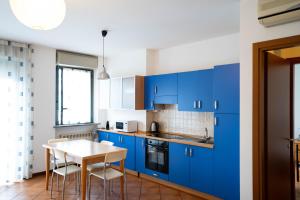 V12 Apartments - Tadini 14