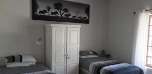 Lovely holiday home for a large family or friends bordering Kruger National Park