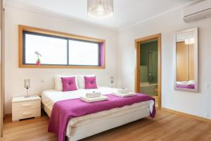 Privilege Apartment Galichet with Rooftop Pool, Village Marina - Olhão