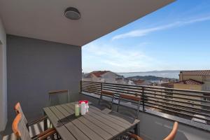 Luxury Apartment Sidro With FREE Beach Parking