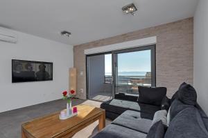 Luxury Apartment Sidro With FREE Beach Parking