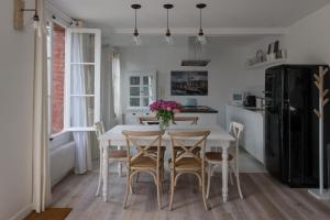 Villas La maison de Colette, Traditionnelle Maison d'Armateur de 3 chambres et 3 salles de bains : photos des chambres