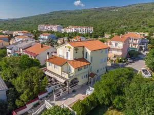 Guest House Sidro - Selce