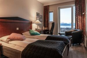 Twin Room with Balcony room in Melbu Hotell