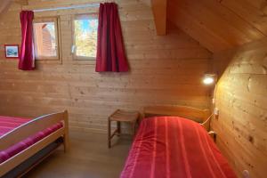 Chalets Le Troll Hameau des Chazals Nevache Hautes Alpes : photos des chambres