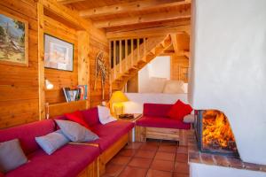 Chalets Le Troll Hameau des Chazals Nevache Hautes Alpes : photos des chambres