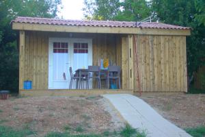 Campings CAMPING LES GRAVES : photos des chambres