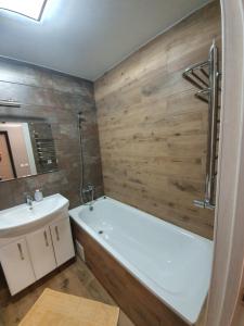 Яровиця. Люкс