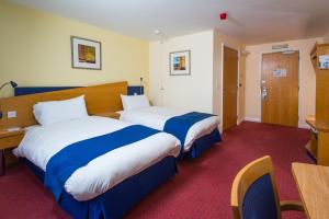 Twin Room - Disability Access room in Holiday Inn Express Bradford City Centre an IHG Hotel