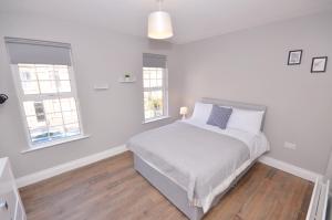 Modern Queens Quarter Townhouse 2