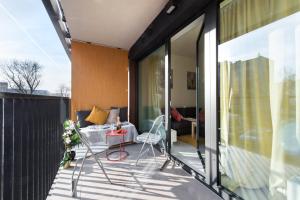 SuperApart Rydygiera, Pet-friendly with Patio & Self Check-in