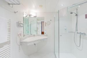 Business Single Room room in Vienna Sporthotel