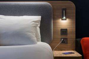 Standard Room with Free Hot Breakfast room in Holiday Inn Express Edinburgh - Leith Waterfront an IHG Hotel