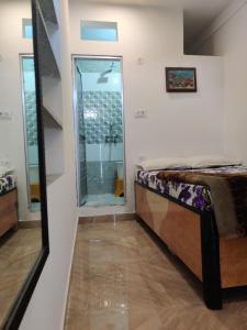 Varah Square Guest House