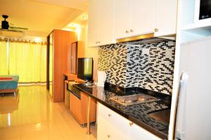Pattaya Plaza Condotel large studio apartment Sukhumvit