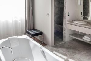 Hotel de Tourrel, Saint Remy de Provence, a Member of Design Hotels : photos des chambres