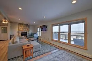 Catskills Mtn Retreat with Panoramic View and Fire Pit - Cornwallville